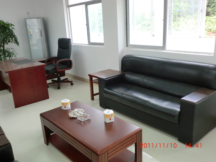 �����ֵ��k�T�k����-���y��Ƥɳ�l����ľ���